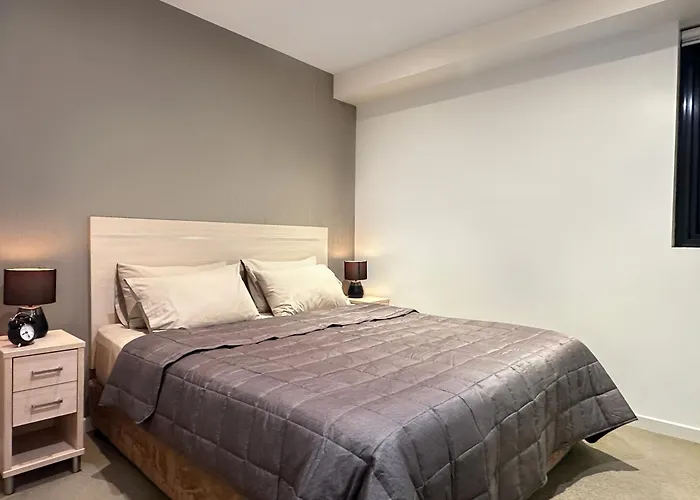 Penthouse View Apartment Luxury Cbd Penthouse With Balcony Adelaide