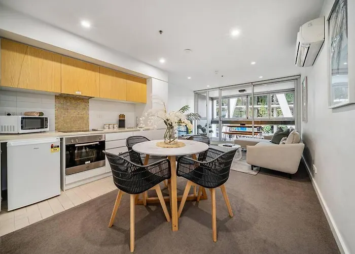 Bliss At Balfours - Cbd Escape With Pool & Hot Tub Apartment Adelaide