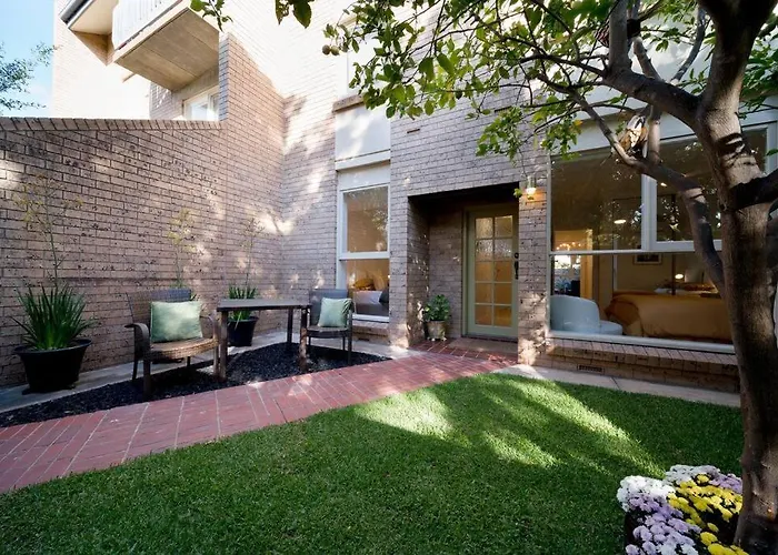 Honeyeater Hidden Gem - Stylish Courtyard In The Cbd Apartment Adelaide