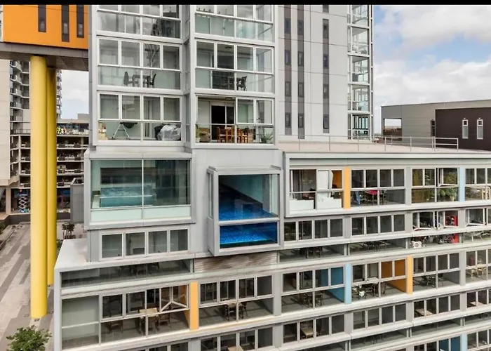 Beautiful One-Bed Apartment In Central Adelaide