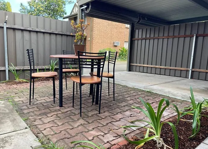 Aloha Adelaide Apartment