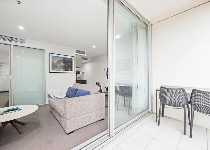Happy Bnb Deluxe Suit In Adelaide Cbd