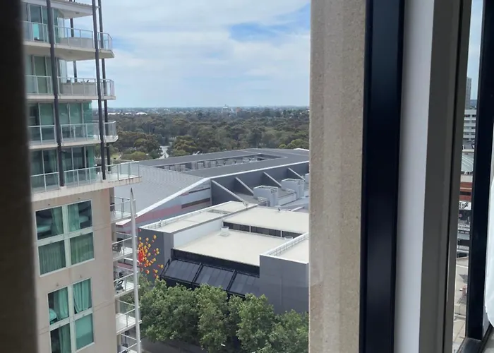 2Br Apartment With City View Adelaide