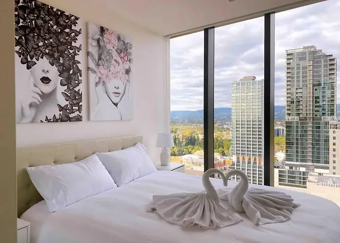Queen Bed Luxury Parisian Paradise With Amazing City Views & Gym Adelaide