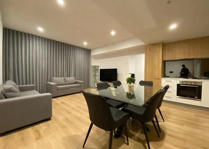 Luxury 3 Bedroom Apt With Pool-Gym-Sauna-Steam Room Adelaide