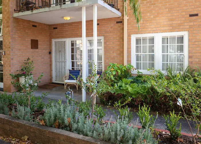 Six Kings - The Very Best Location Adelaide