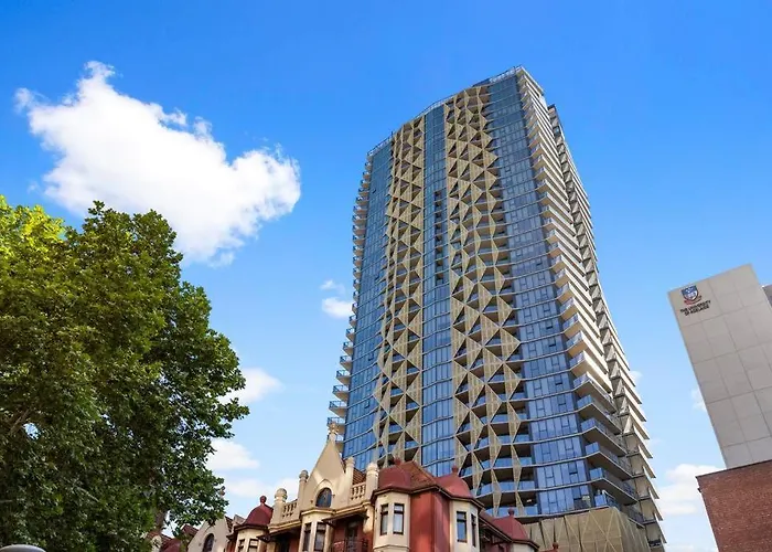 Skyline Retreat - 2Br Luxury City Apartment Adelaide
