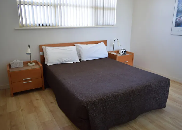 Glenelg Holiday Apartments - Corfu 200 Meters To The Beach Free Parking Adelaide