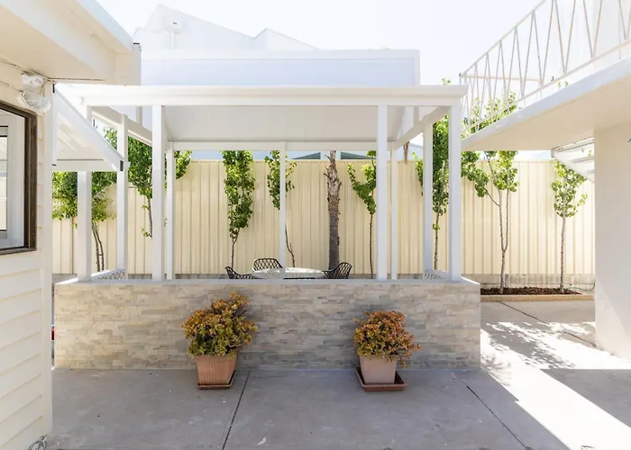 Esplanade Apartments At West Beach Adelaide