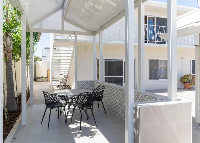 Esplanade Apartments At West Beach Adelaide
