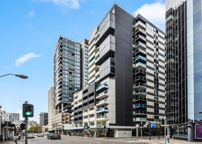 Elegant Cbd Apartment - Free Car Park - Prime Central Location - Balcony - Newly-Renovated Bathroom - Waypoint Cbd Stay By Centera Adelaide