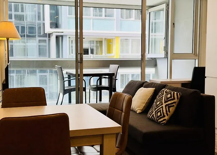 Stylish 2Br Cbd Apartment At The Balfours With Free Parking Adelaide