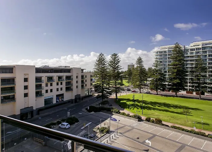 Glenelg Holiday Apartments-Pier Direct Beach Front Free Parking Adelaide